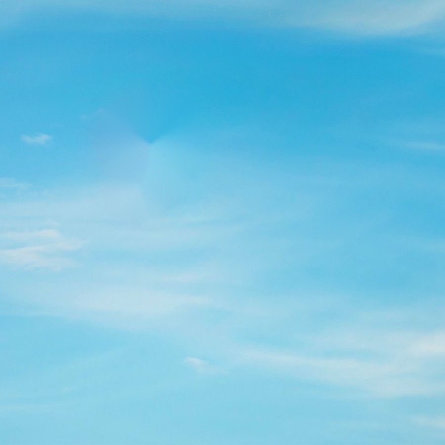 Montgolfière flottant dans un ciel bleu